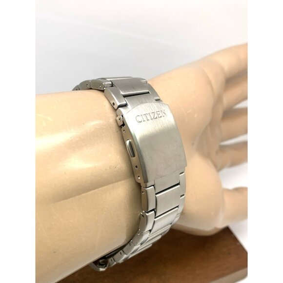 Citizen Men's Watch AW0110-58E Eco Drive Black Dial Day Date Silver Steel 44mm - Picture 11 of 15